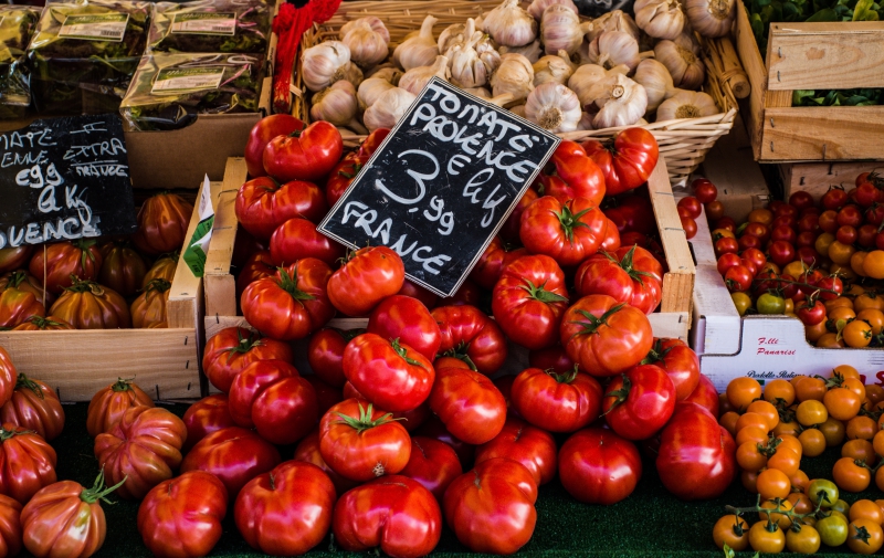 primeur-LE CANNET-min_tomatoes-4050245